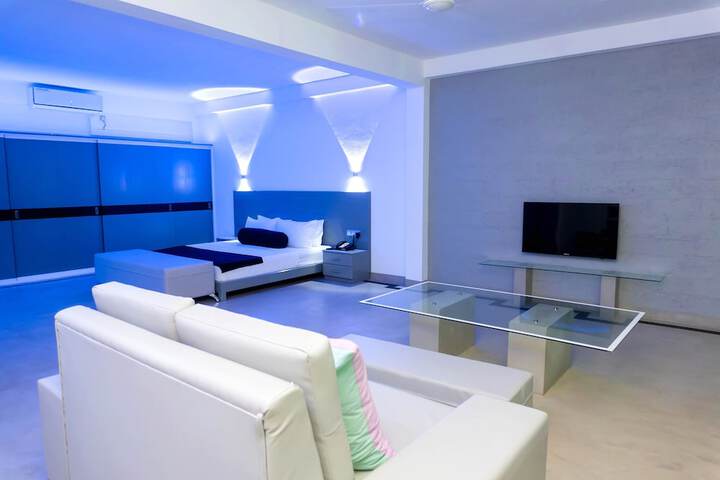 Room 3 of 30