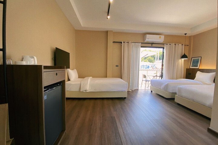 Room 33 of 94