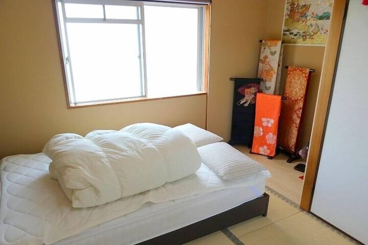 Room 10 of 46
