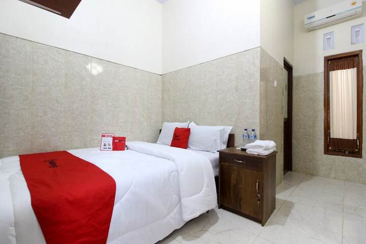 Room 4 of 17