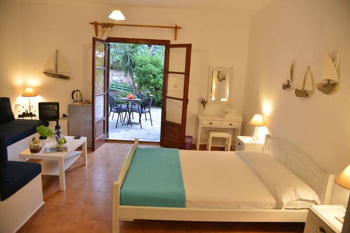 Room 34 of 48