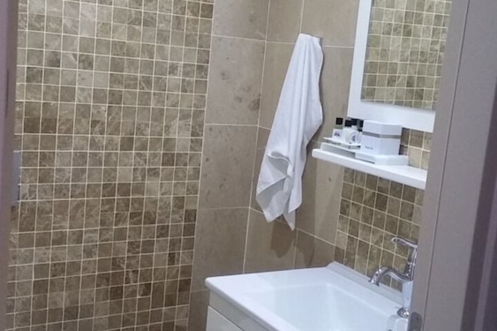Room 45 of 73