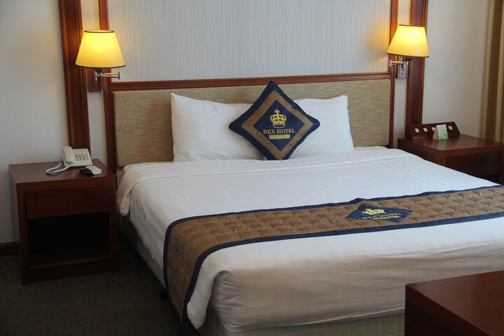 Room 8 of 43