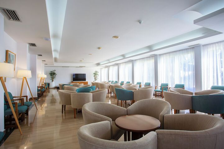 Entrance & Lobby