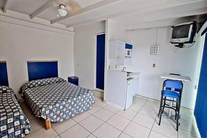 Room 2 of 8