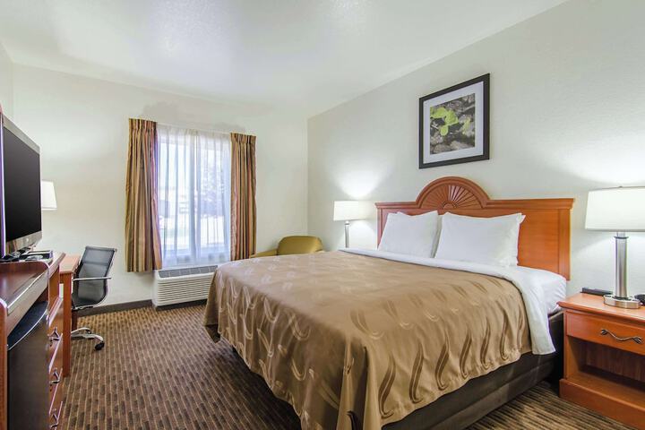 Room 22 of 65