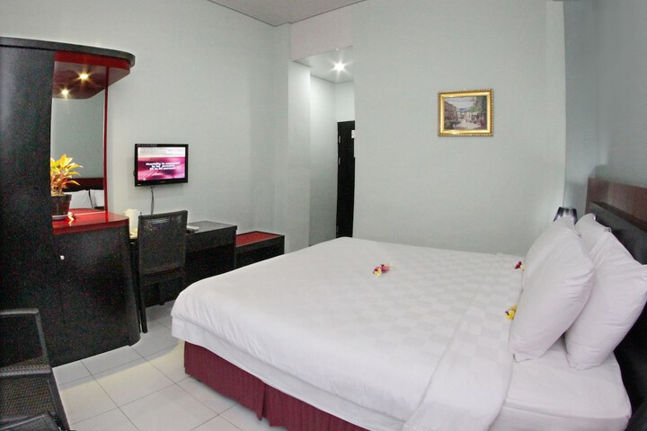 Room 12 of 26