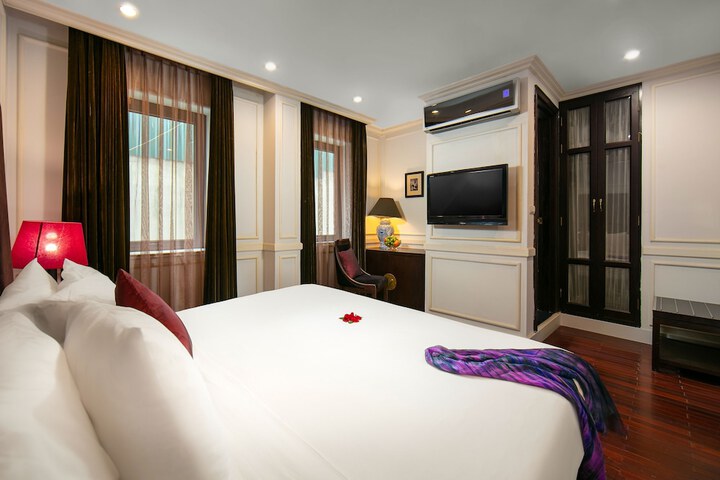 Room 18 of 113