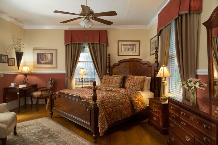 Room 17 of 72