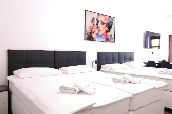 Room 21 of 68