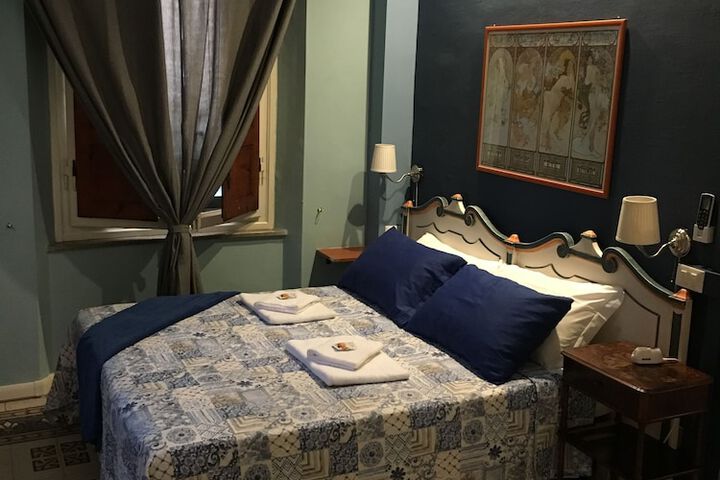 Room 42 of 77