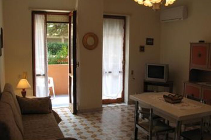 Room 16 of 18