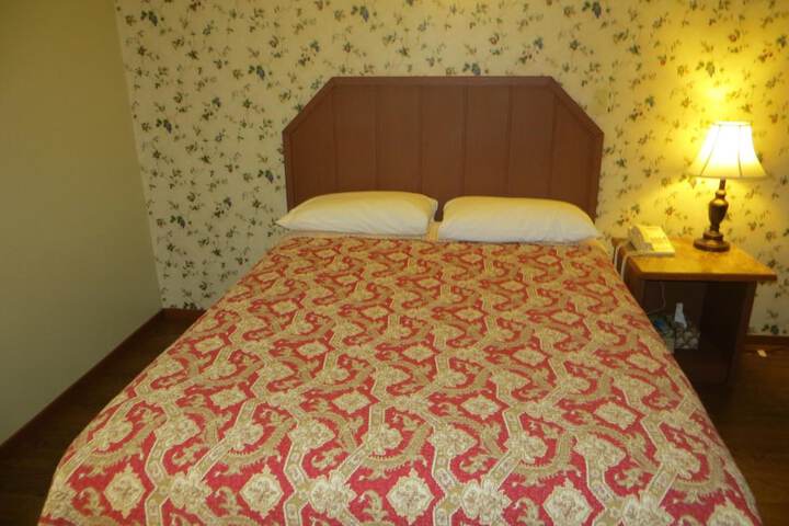 Room 8 of 29