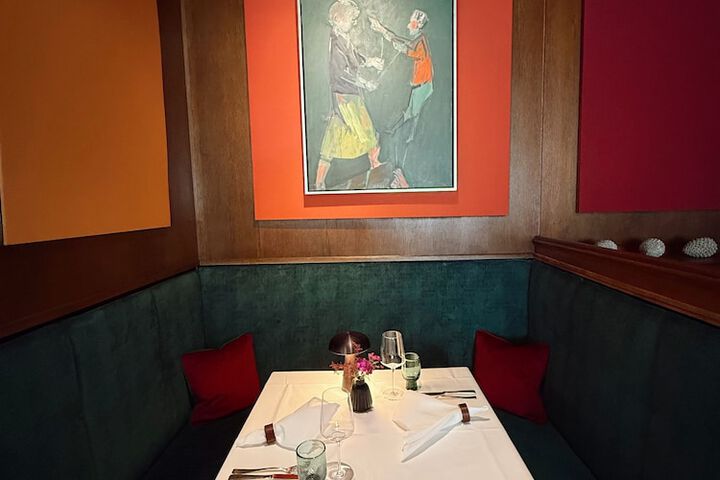 Dining 48 of 60