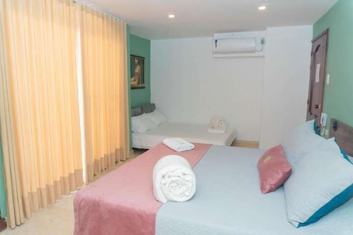 Room 17 of 36