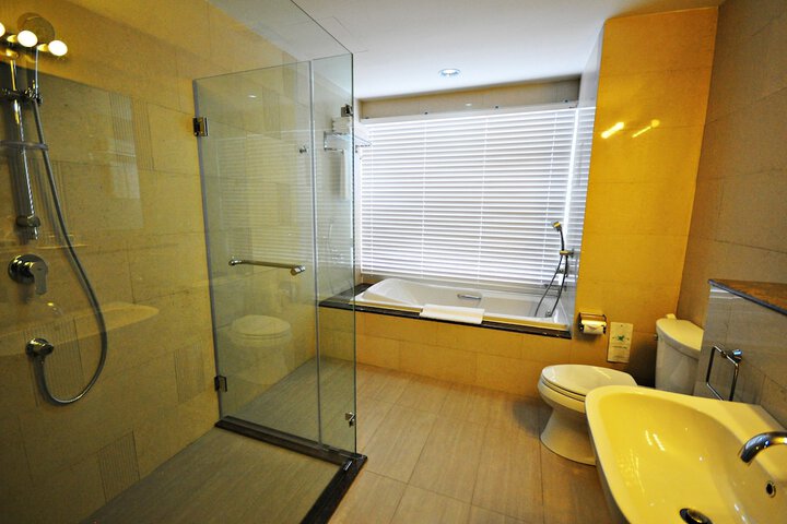 Room 20 of 29