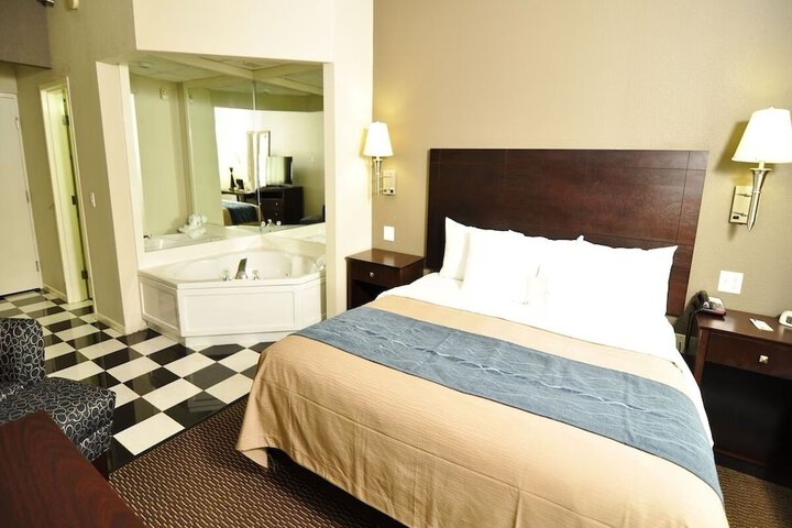 Room 10 of 43