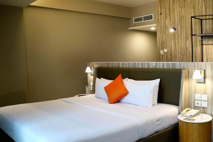 Room 18 of 47