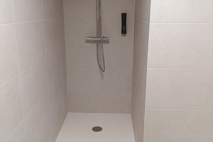 Room 13 of 21