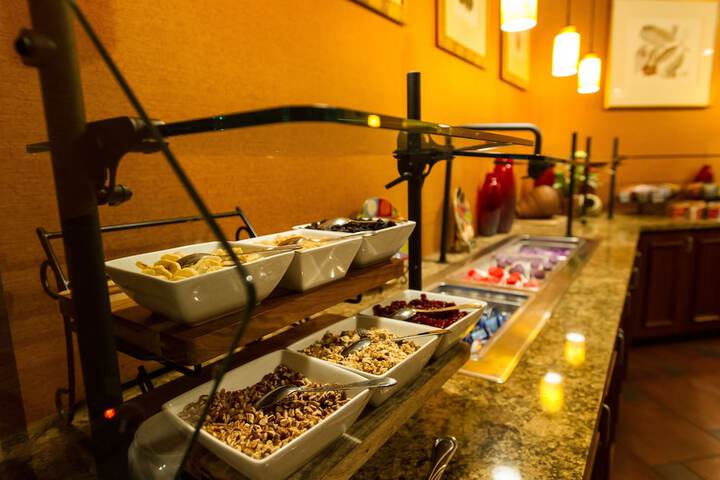 Breakfast area