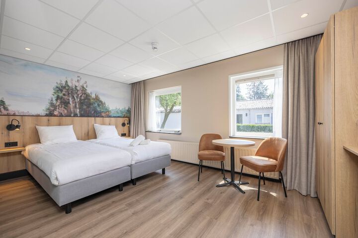 Room 8 of 45