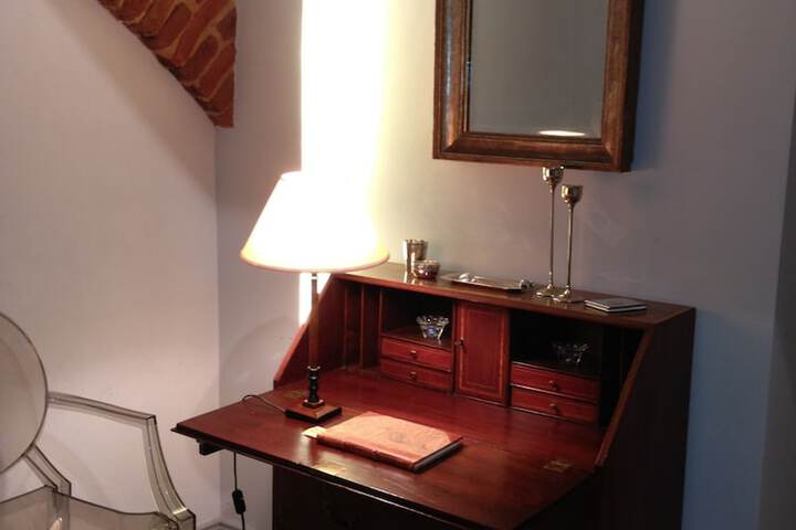 Room amenity