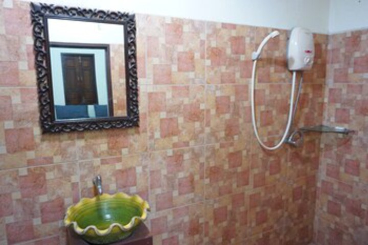 Room 5 of 25