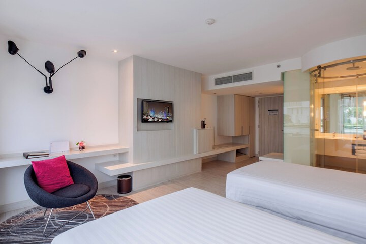 Room 40 of 135