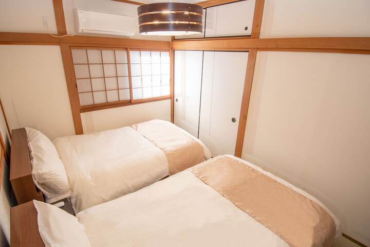 Room 5 of 31