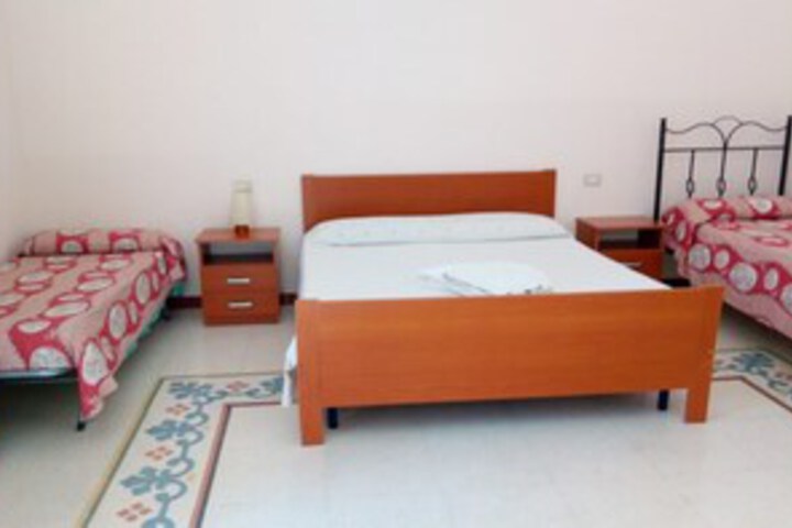 Room 17 of 22
