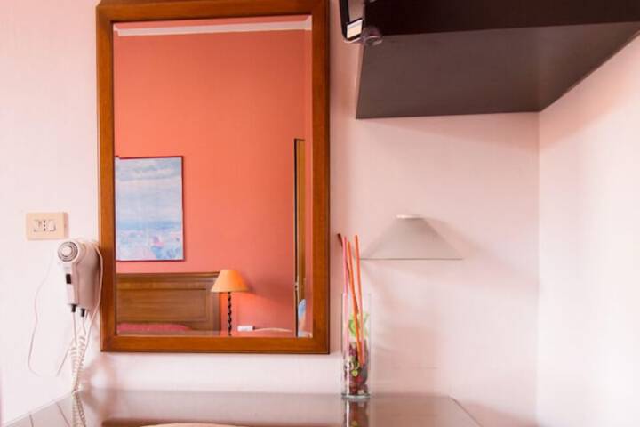 Room 23 of 60