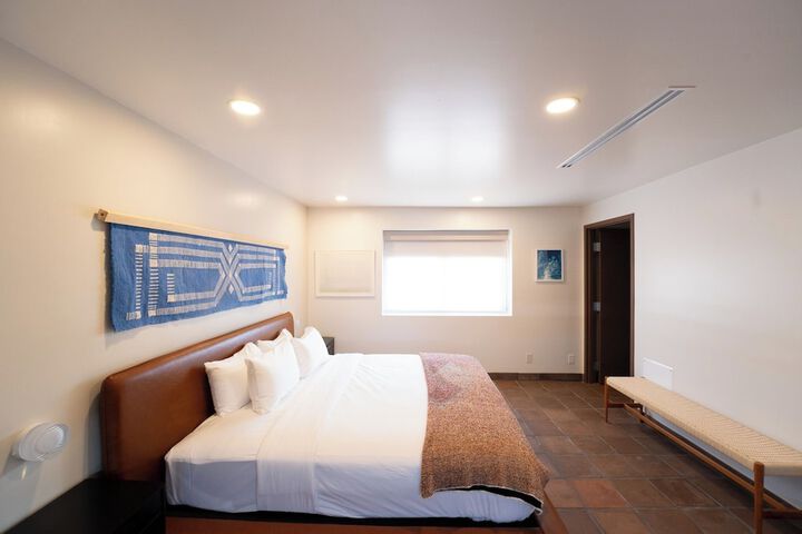 Room 15 of 43