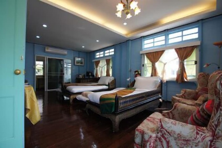 Room 3 of 50