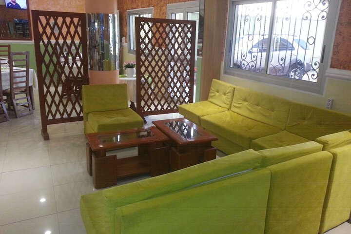 Lounge 45 of 52
