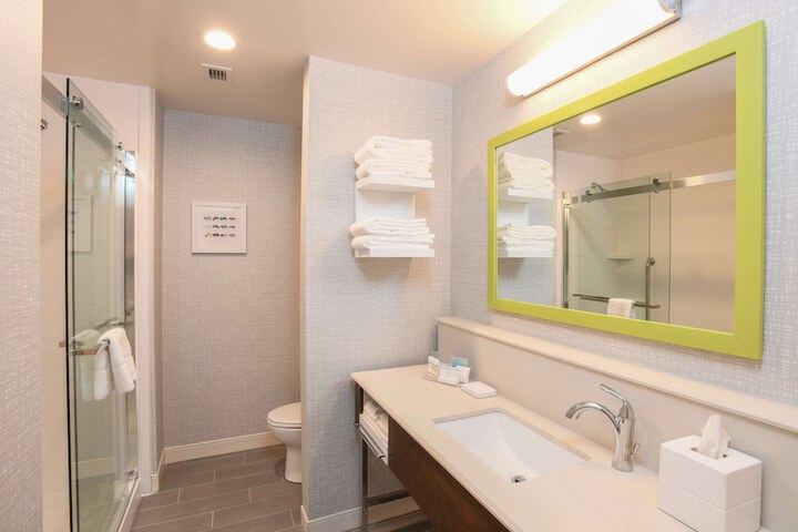 Bathroom shower