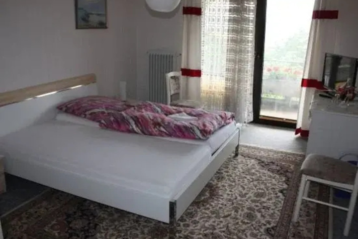 Room 3 of 14