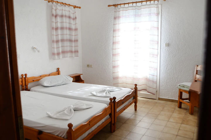 Room 3 of 8