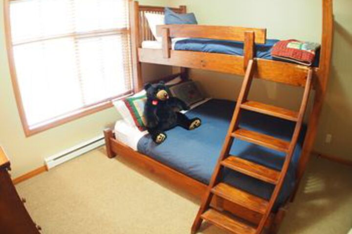 Room 2 of 16