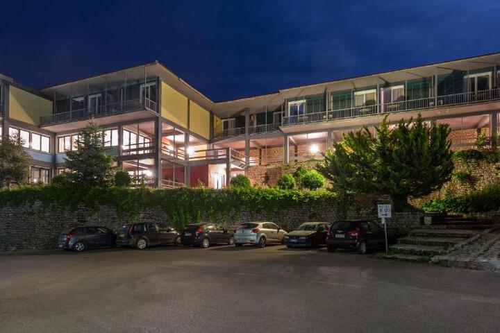 Theoxenia Hotel