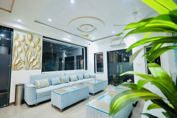 Hotel Interior 11 of 44