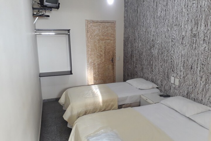Room 9 of 98