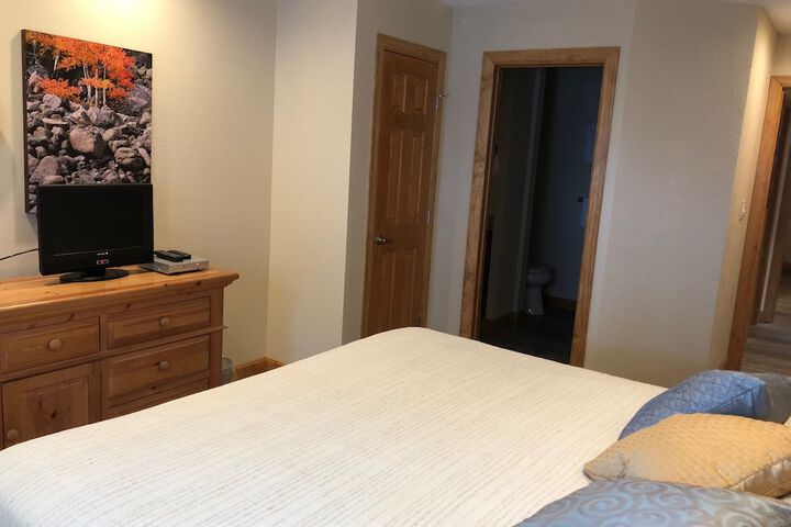 Room 8 of 49