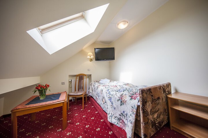 Room 15 of 40