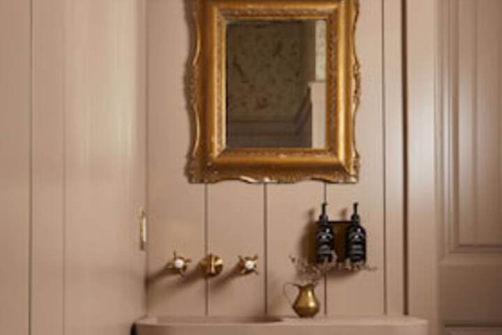 Room 19 of 30