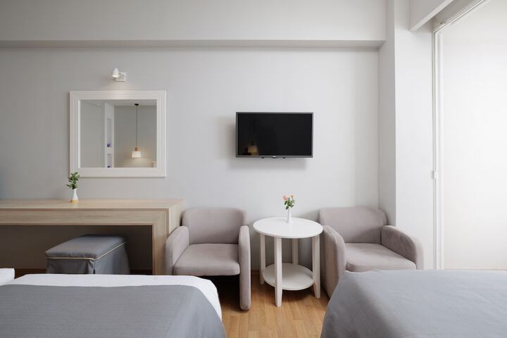 Room 21 of 208