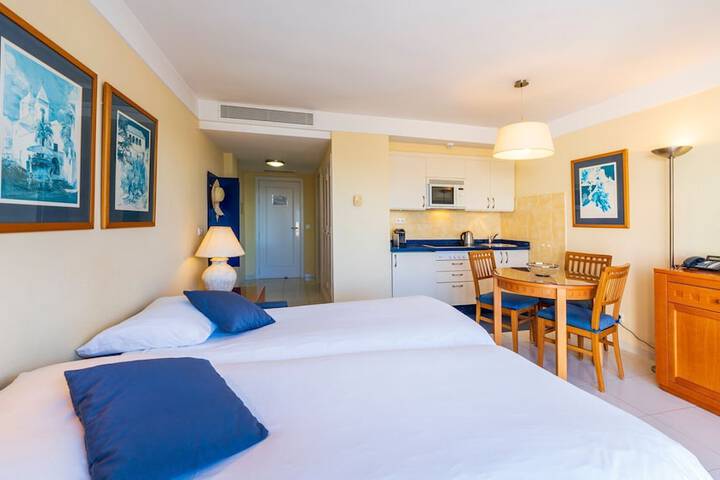 Room 16 of 75