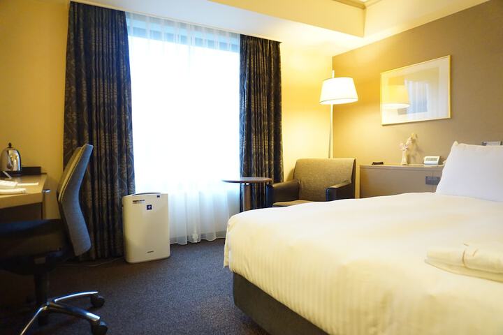 Room 10 of 168