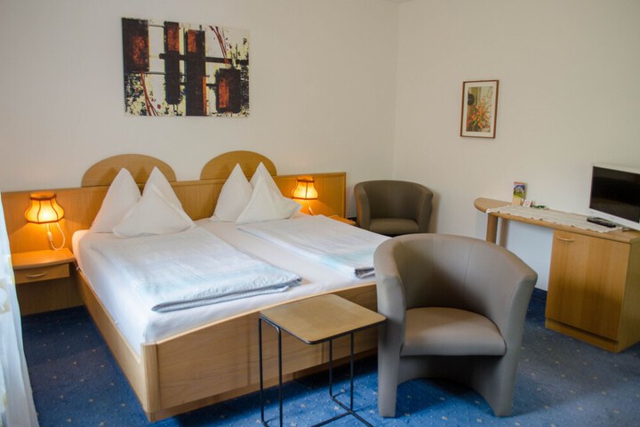 Room 25 of 92
