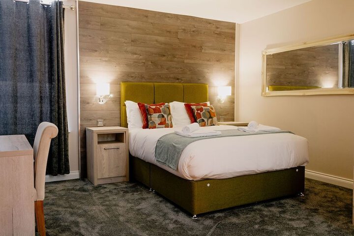 Room 44 of 164