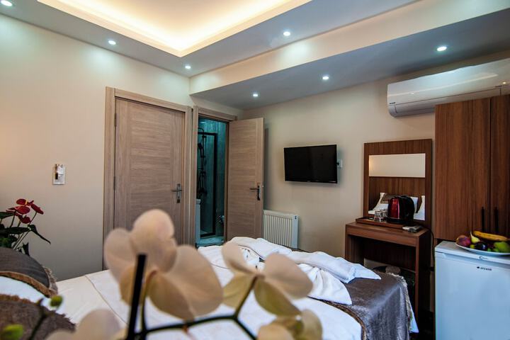 Room 45 of 62